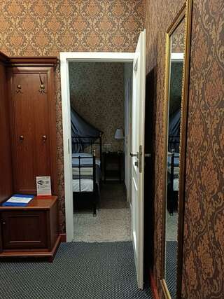 Гостиница KoikaGo Калининград Семейный номер Лондон-4