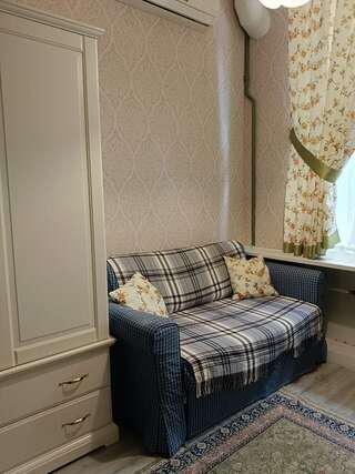 Гостиница KoikaGo Калининград Четырехместный номер эконом-класса с общей ванной комнатой-1