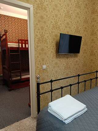 Гостиница KoikaGo Калининград Семейный номер Лондон-5