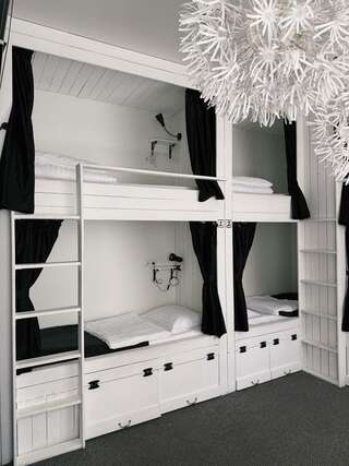 Гостиница KoikaGo Калининград Общий 6-местный номер для мужчин и женщин-2