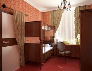 Гостиница KoikaGO Hostel Калининград Семейный номер Лондон-9