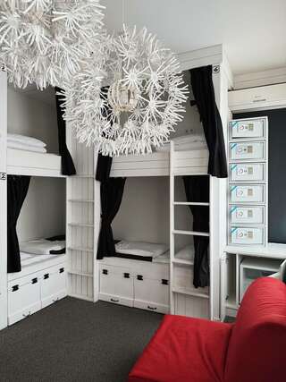 Гостиница KoikaGo Калининград Общий 6-местный номер для мужчин и женщин-1