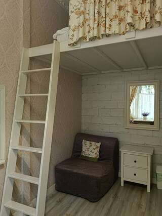 Гостиница KoikaGo Калининград Четырехместный номер эконом-класса с общей ванной комнатой-2